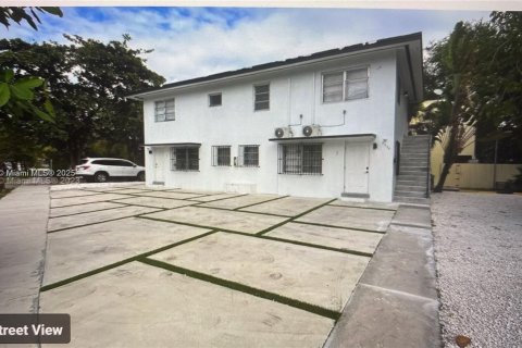 Propiedad comercial en venta en Miami, Florida № 2013119 - foto 1