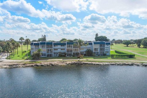 Condo à Margate, Floride, 2 chambres  № 2083697