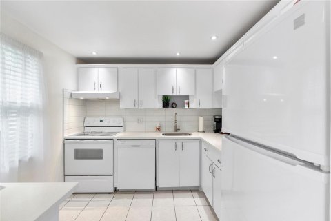 Copropriété à vendre à Margate, Floride: 2 chambres, 85.47 m2 № 2083697 - photo 10
