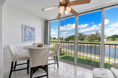 Copropriété à vendre à Margate, Floride: 2 chambres, 85.47 m2 № 2083697 - photo 2