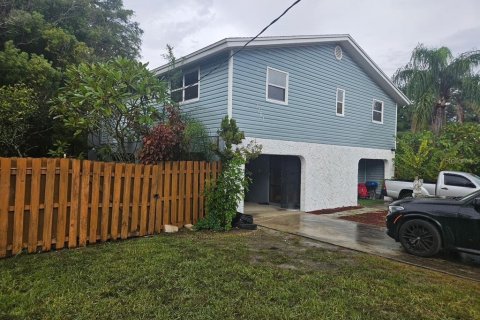 Villa ou maison à louer à Palm Harbor, Floride: 2 chambres, 105.72 m2 № 2418593 - photo 17
