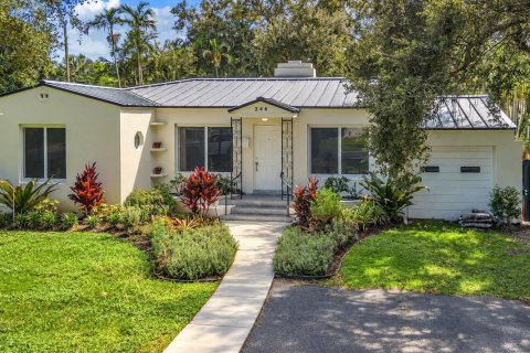 House in Miami Shores, Florida 4 bedrooms, 222.97 sq.m. № 2401240