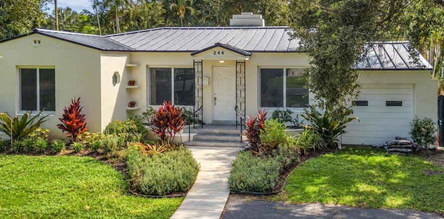 House in Miami Shores, Florida 4 bedrooms, 222.97 sq.m. № 2401240