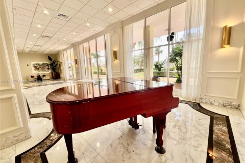 Copropriété à louer à Miami Beach, Floride: 2 chambres, 153.29 m2 № 2016388 - photo 18