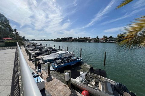 Copropriété à louer à Miami Beach, Floride: 2 chambres, 153.29 m2 № 2016388 - photo 22