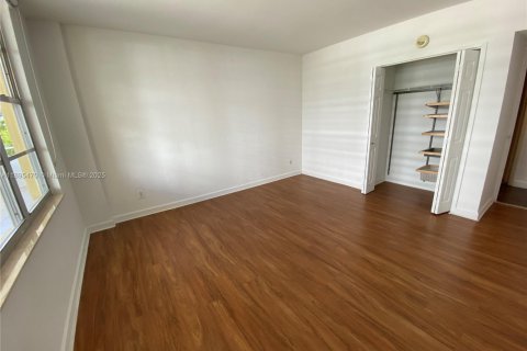 Copropriété à louer à Miami Beach, Floride: 2 chambres, 153.29 m2 № 2016388 - photo 12