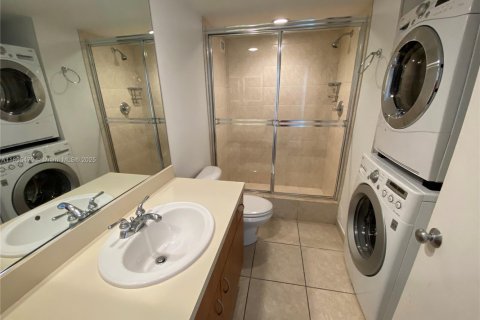 Copropriété à louer à Miami Beach, Floride: 2 chambres, 153.29 m2 № 2016388 - photo 14