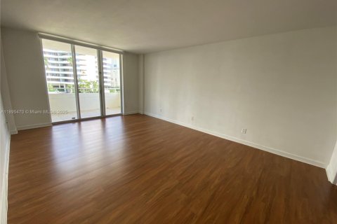 Copropriété à louer à Miami Beach, Floride: 2 chambres, 153.29 m2 № 2016388 - photo 8