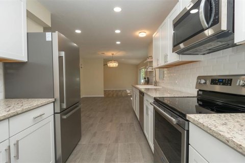 Casa en venta en Spring Hill, Florida, 3 dormitorios, 148.55 m2 № 1916787 - foto 16