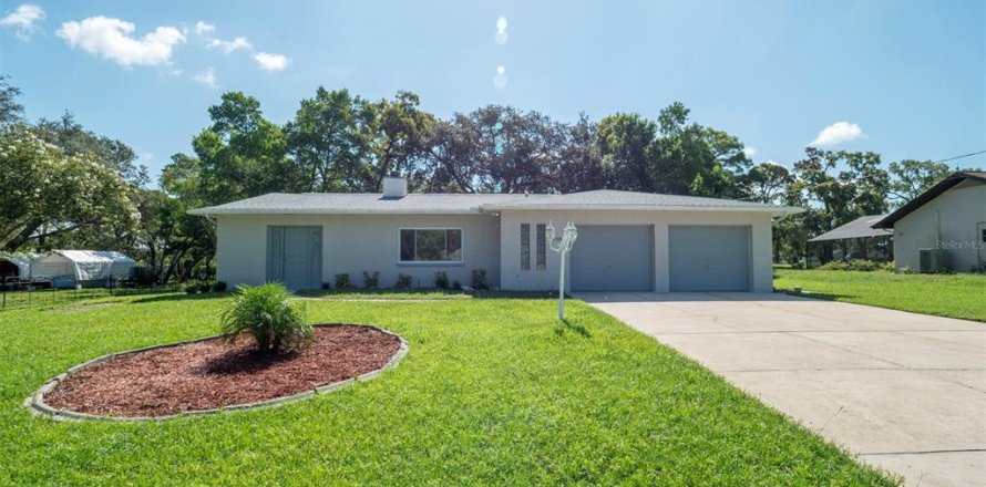 Casa en Spring Hill, Florida 3 dormitorios, 148.55 m2 № 1916787