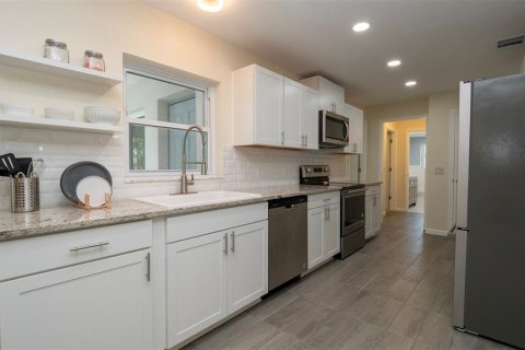 Casa en venta en Spring Hill, Florida, 3 dormitorios, 148.55 m2 № 1916787 - foto 13