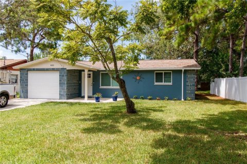 House in Hudson, Florida 2 bedrooms, 95.13 sq.m. № 1856684 - photo 1