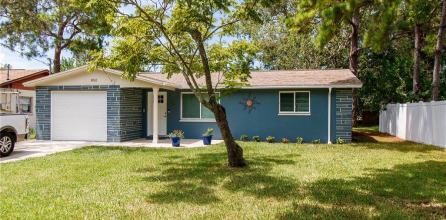 House in Hudson, Florida 2 bedrooms, 95.13 sq.m. № 1856684