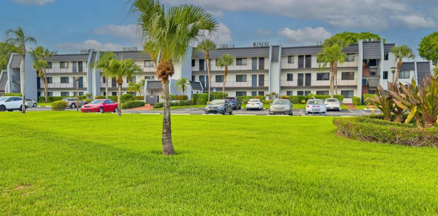 Condominio en Lake Worth, Florida, 2 dormitorios  № 1210501