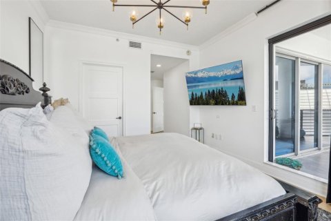 Condo in Tampa, Florida, 2 bedrooms  № 1295963 - photo 23