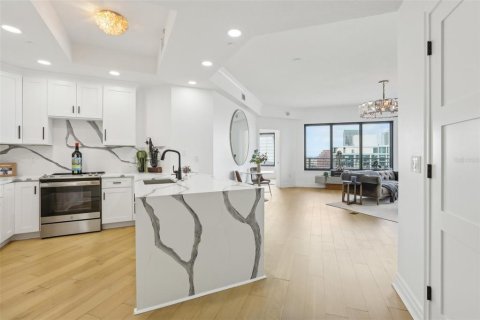 Condo in Tampa, Florida, 2 bedrooms  № 1295963 - photo 12