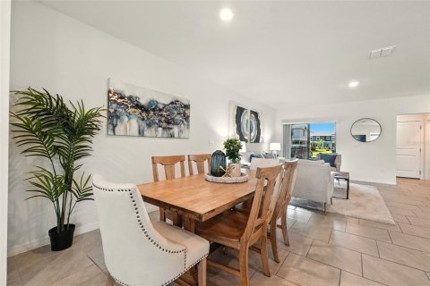 Townhouse in Winter Garden, Florida 3 bedrooms, 145.67 sq.m. № 1827746 - photo 15