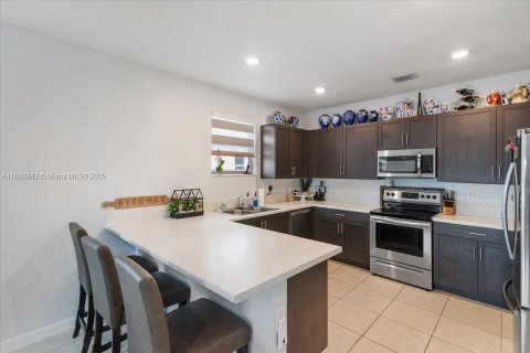 House in Homestead, Florida 5 bedrooms, 269.88 sq.m. № 1800919 - photo 20