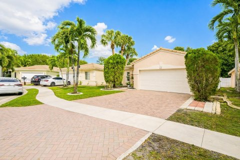 Villa ou maison à vendre à Miramar, Floride: 3 chambres, 142.6 m2 № 1997614 - photo 4