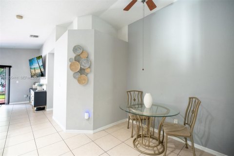 Villa ou maison à vendre à Miramar, Floride: 3 chambres, 142.6 m2 № 1997614 - photo 15