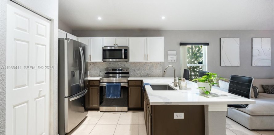 Villa ou maison à Miramar, Floride 3 chambres, 142.6 m2 № 1997614