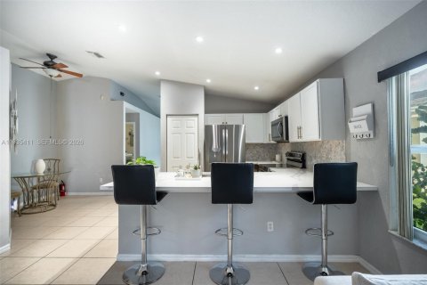 Villa ou maison à vendre à Miramar, Floride: 3 chambres, 142.6 m2 № 1997614 - photo 13