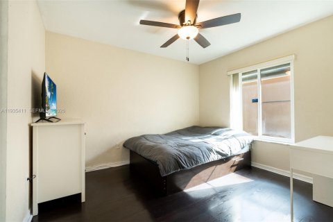 Villa ou maison à vendre à Miramar, Floride: 3 chambres, 142.6 m2 № 1997614 - photo 21