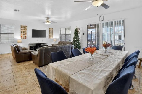Villa ou maison à vendre à Davenport, Floride: 8 chambres, 363.15 m2 № 2136842 - photo 18