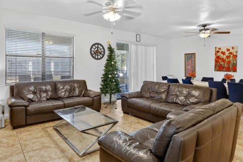 Villa ou maison à vendre à Davenport, Floride: 8 chambres, 363.15 m2 № 2136842 - photo 13