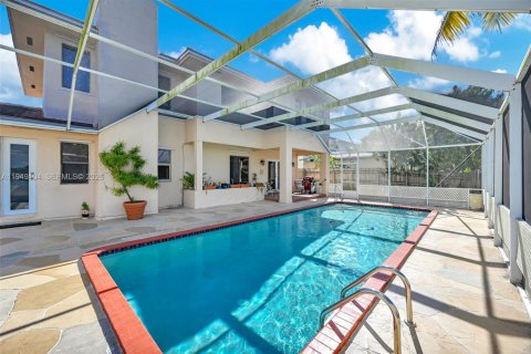Casa en venta en Pembroke Pines, Florida, 4 dormitorios, 257.9 m2 № 2006302 - foto 6
