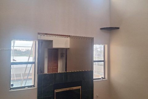 Casa en venta en Pembroke Pines, Florida, 4 dormitorios, 257.9 m2 № 2006302 - foto 13