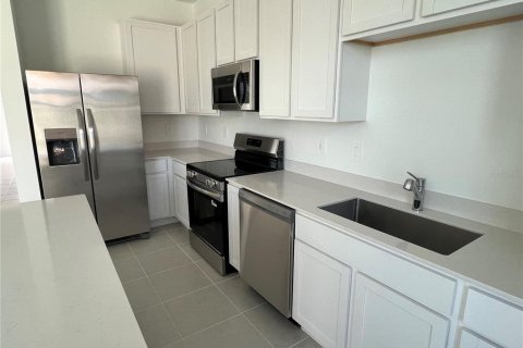 Adosado en venta en Kissimmee, Florida, 3 dormitorios, 156.91 m2 № 1810103 - foto 4