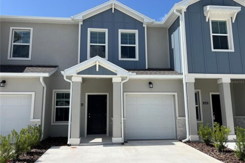 Adosado en venta en Kissimmee, Florida, 3 dormitorios, 156.91 m2 № 1810103 - foto 1