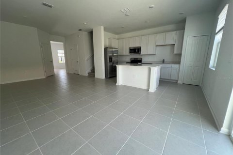 Adosado en venta en Kissimmee, Florida, 3 dormitorios, 156.91 m2 № 1810103 - foto 2