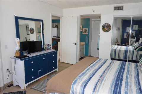 Condo in Hudson, Florida, 2 bedrooms  № 2430393 - photo 13