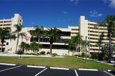Condo in Hudson, Florida, 2 bedrooms  № 2430393 - photo 2