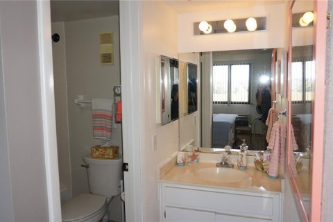 Condo in Hudson, Florida, 2 bedrooms  № 2430393 - photo 18