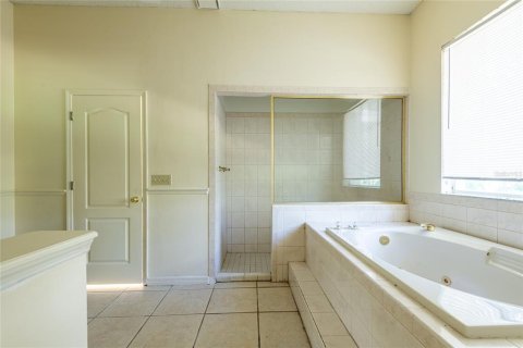 Villa ou maison à vendre à Land O' Lakes, Floride: 3 chambres, 251.11 m2 № 2349976 - photo 8