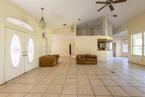Villa ou maison à vendre à Land O' Lakes, Floride: 3 chambres, 251.11 m2 № 2349976 - photo 5