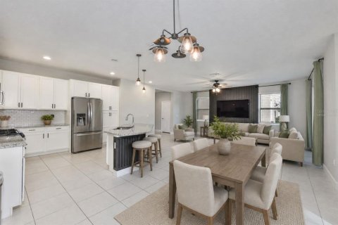 Villa ou maison à vendre à Apollo Beach, Floride: 4 chambres, 213.95 m2 № 2110352 - photo 9