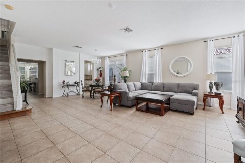 Casa en venta en Kissimmee, Florida, 6 dormitorios, 326.27 m2 № 1773000 - foto 11
