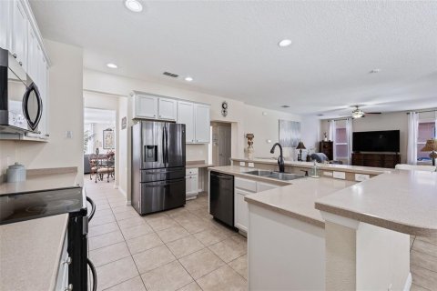 Casa en venta en Kissimmee, Florida, 6 dormitorios, 326.27 m2 № 1773000 - foto 13