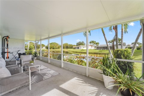 House in Delray Beach, Florida 2 bedrooms, 130.62 sq.m. № 2250452 - photo 26