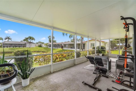 House in Delray Beach, Florida 2 bedrooms, 130.62 sq.m. № 2250452 - photo 23