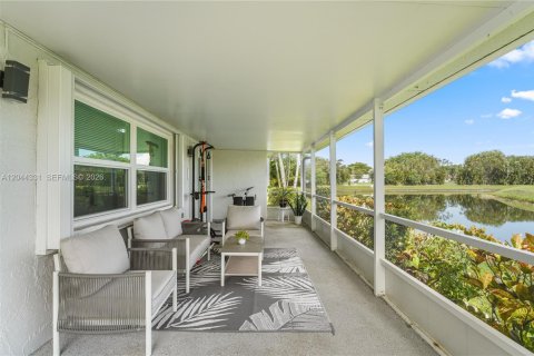House in Delray Beach, Florida 2 bedrooms, 130.62 sq.m. № 2250452 - photo 27