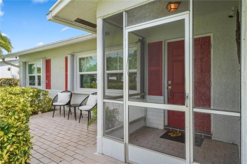 House in Delray Beach, Florida 2 bedrooms, 130.62 sq.m. № 2250452 - photo 30