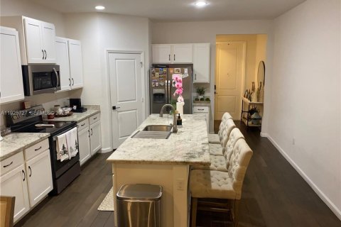 Villa ou maison à vendre à Homestead, Floride: 5 chambres, 273.5 m2 № 1984095 - photo 3