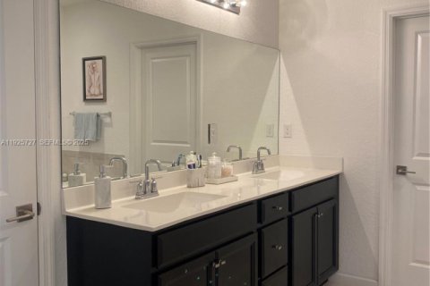 Villa ou maison à vendre à Homestead, Floride: 5 chambres, 273.5 m2 № 1984095 - photo 15