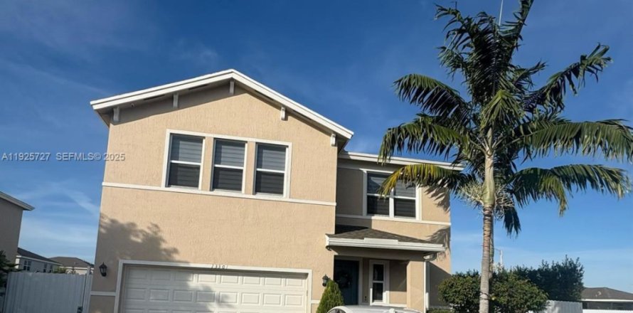 Villa ou maison à Homestead, Floride 5 chambres, 273.5 m2 № 1984095