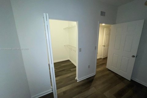 Touwnhouse à louer à Coral Springs, Floride: 3 chambres, 130.71 m2 № 2002160 - photo 17